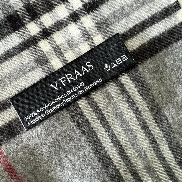 V.FRAAS Scarf with 3" Fringe NWOT - Picture 2 of 3